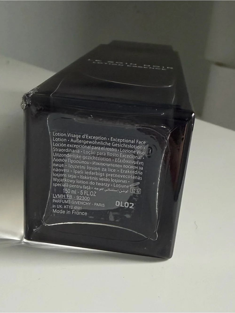 Givenchy Le Soin Noir Lotion Essence - 150ml